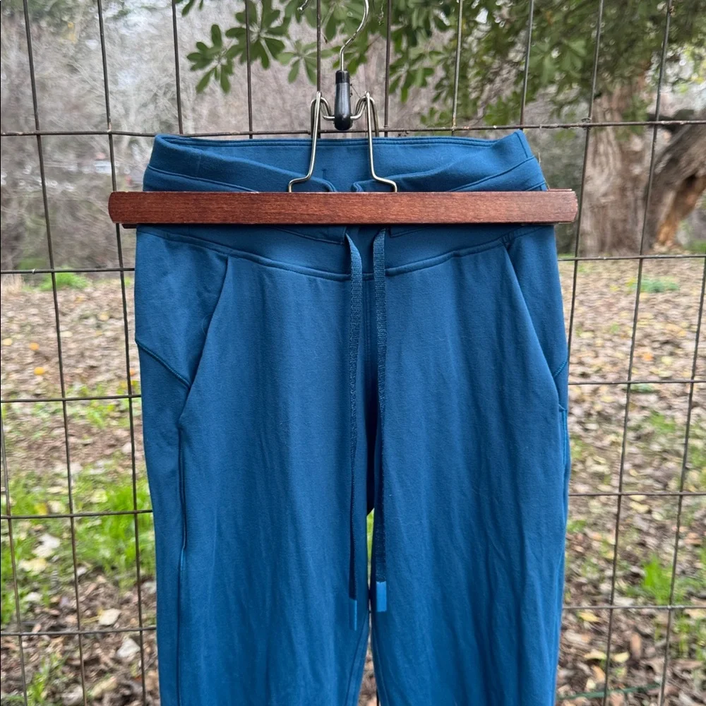 lululemon athletica comfortable stylish